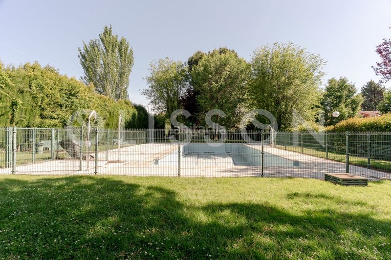 Foto 81764d03-e8d7-4b37-b609-54d0c5b12e02. Casa amb calefacció piscina a el soto de La Moraleja La Moraleja