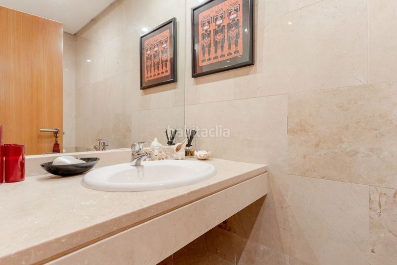 Foto 0f6c40ae-98d6-4d2d-b8a2-a45813407c30. Casa amb calefacció a Canillas Madrid