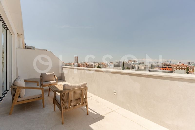 Foto df675a5f-35d1-4f34-a59a-5c19f230b489. Àtic amb calefacció a Ibiza Madrid