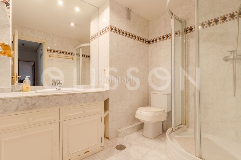 Foto b677ef49-9e8a-490a-81f8-b5e7abdb2a49. Dúplex amb calefacció piscina a Nueva España Madrid