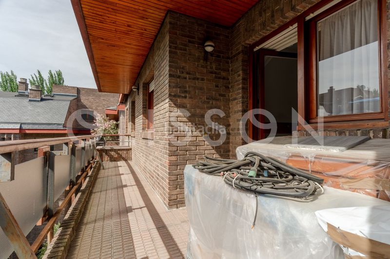 Foto f8ab1640-6221-4f77-9828-2daac842b54d. Dúplex amb calefacció piscina a Nueva España Madrid