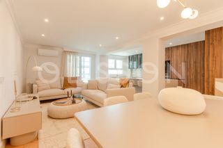 Pis a Jerónimos. Exclusivo piso con terraza y vistas depejadas