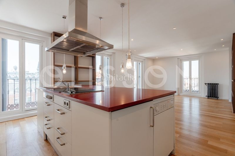 Foto cb9f3fbe-238b-4063-b33c-f143769e90ad. Pis a Sol Madrid