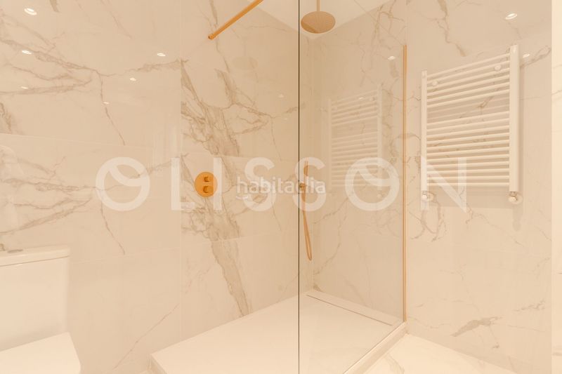 Foto 233f30d8-09a6-4966-951a-e3882e3bd551. Apartament amb calefacció aparcament a Trafalgar Madrid