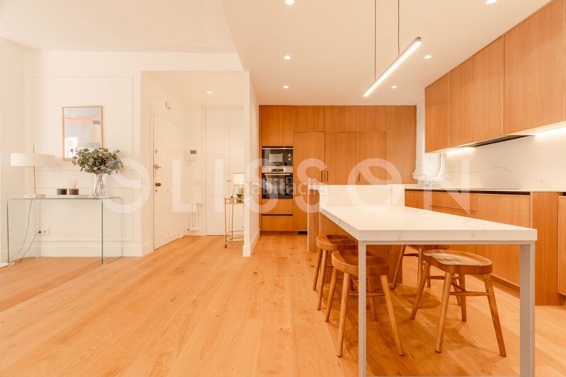 Foto b98b80d5-2610-4189-b550-f1cb2c4e6b04. Apartament amb calefacció aparcament a Trafalgar Madrid