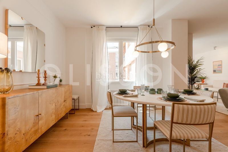 Foto eac3b3db-f739-4ccb-840e-9020a30773cb. Apartament amb calefacció aparcament a Trafalgar Madrid