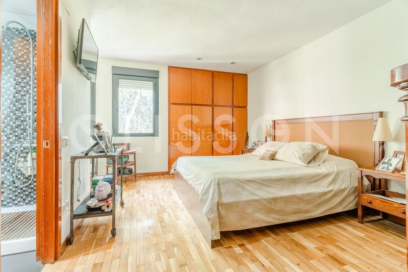 Foto f90e14ed-f2fa-41b5-9fc0-1f2514e9230a. Casa adossada amb calefacció a el soto de La Moraleja La Moraleja