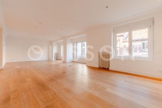 Flat in Castellana
