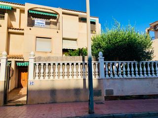Dplex en Las Vias. Duplex con amplia terraza en urbanizacin las vias