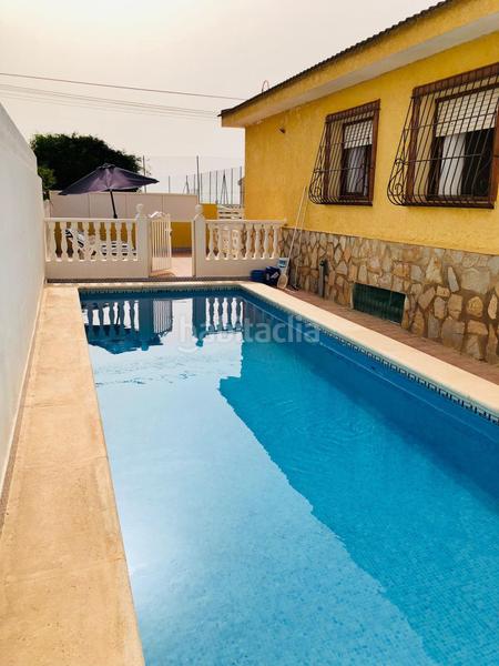 Foto 16c6c6e0-478c-4c26-87c1-c45aec943076. Xalet amb aparcament piscina a Guardamar Playa Guardamar del Segura