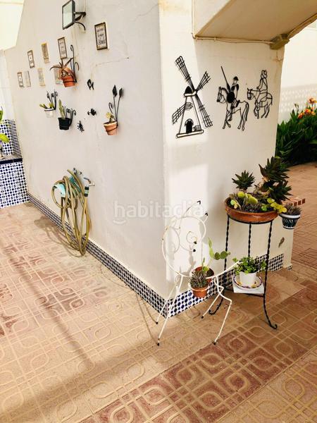 Foto ea8decc3-4051-4419-b92d-23b3130a353e. Xalet amb aparcament piscina a Guardamar Playa Guardamar del Segura