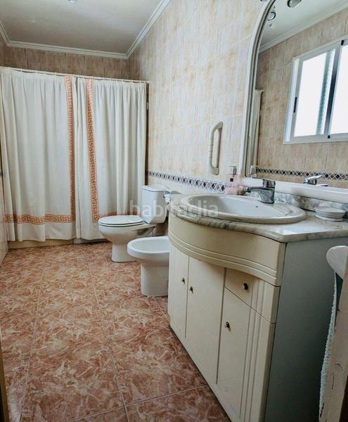 Foto 56250815-c99c-4835-9b3a-4e2dd2cd56e6. Casa amb aparcament a Pueblo Guardamar del Segura