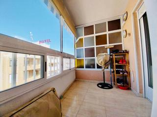 Apartament a Las Viñas. Apartamento en guardamar zona plaza porticada