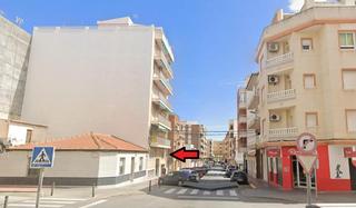Apartamento en Pueblo. Apartamento en guardamar en buena localización con orientación s