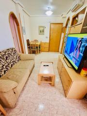 Apartament a Pueblo. Bonito apartamento en plaza porticada de guardamar.
