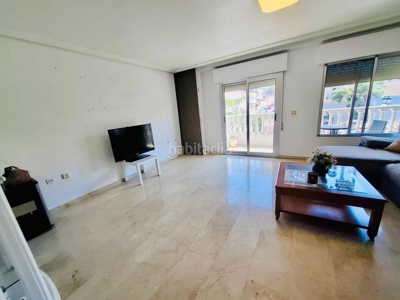 Foto 22e82924-dd7e-45b2-a316-2f2bccd45904. Casa amb calefacció aparcament a Puerto Deportivo Guardamar del Segura