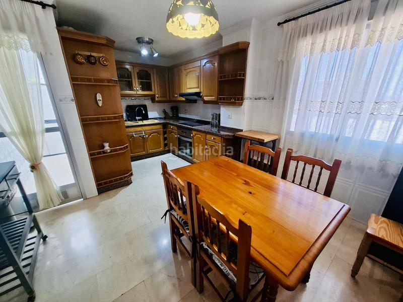 Foto 24e2493c-e2d1-4954-8db8-d29c91f797a5. Casa amb calefacció aparcament a Puerto Deportivo Guardamar del Segura