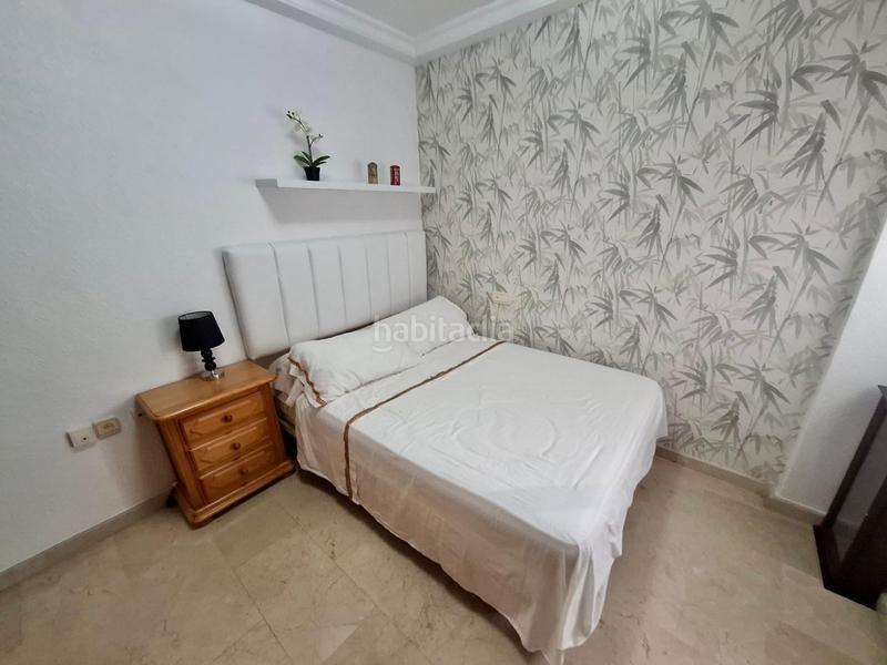 Foto 6d8f4dc0-eae2-44b9-9f3c-174fc2d4e2ae. Casa amb calefacció aparcament a Puerto Deportivo Guardamar del Segura