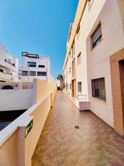 Haus  Callosa. Bungalow unifamiliar con 3 alturas, 5 habitaciones y garaje dobl