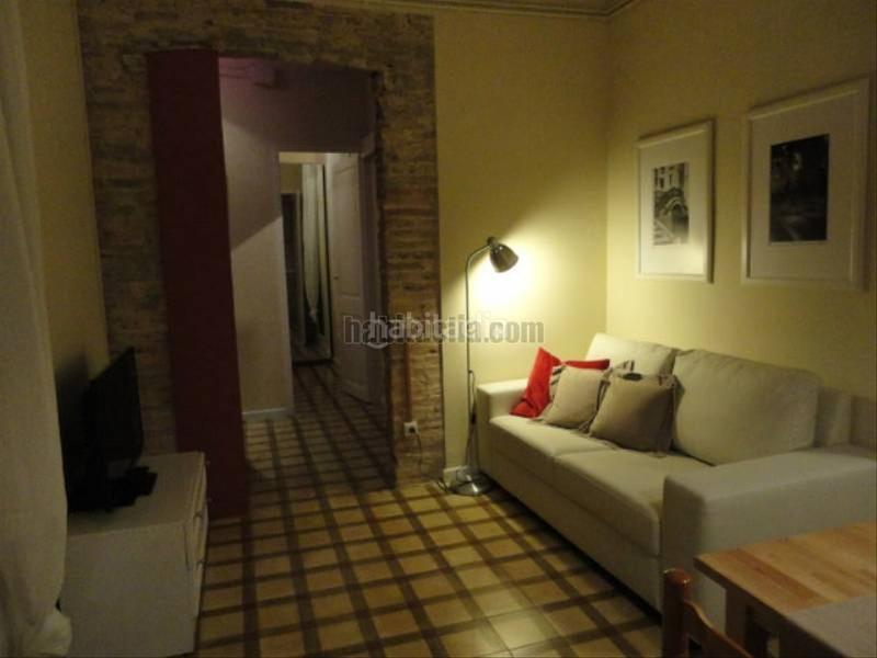 Foto 08b7c56d-84fe-40be-8b6e-89743076129a. Alquiler piso impecable en born para compartir en Barcelona
