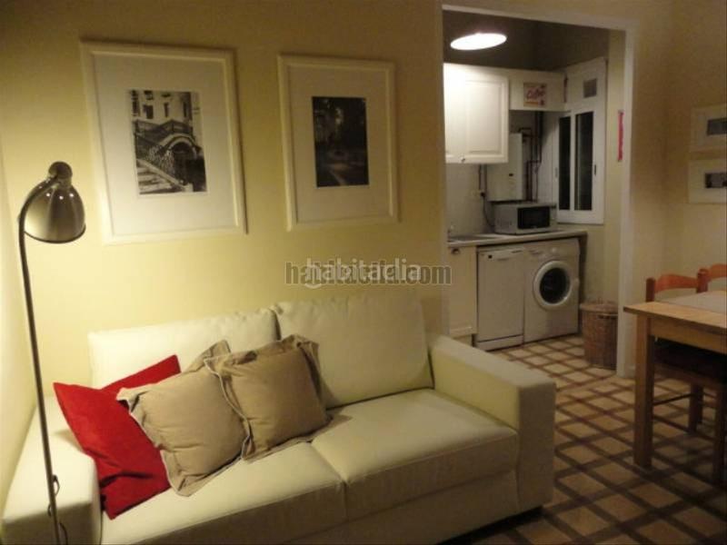 Foto 5c13b866-1e86-4da9-bbff-695bba2c6930. Alquiler piso impecable en born para compartir en Barcelona