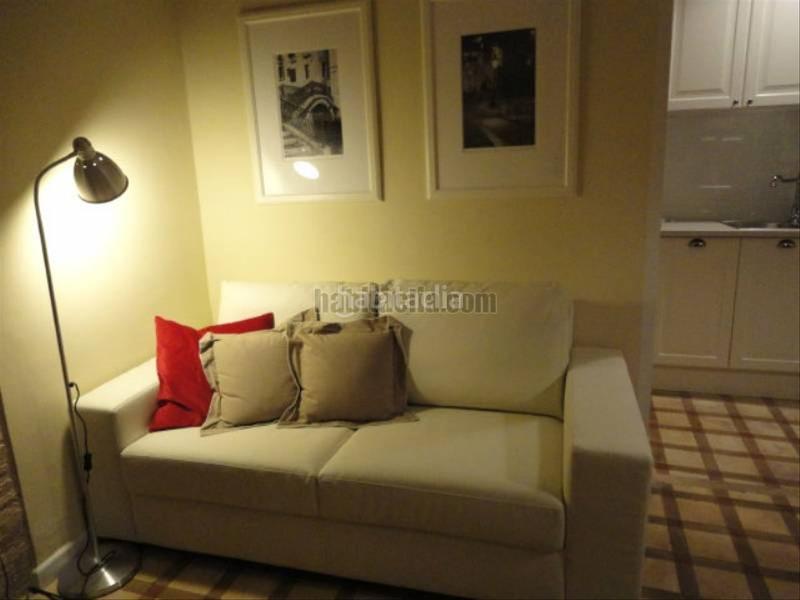 Foto 8385169f-f297-42cb-8b71-a6abecf34e3a. Alquiler piso impecable en born para compartir en Barcelona