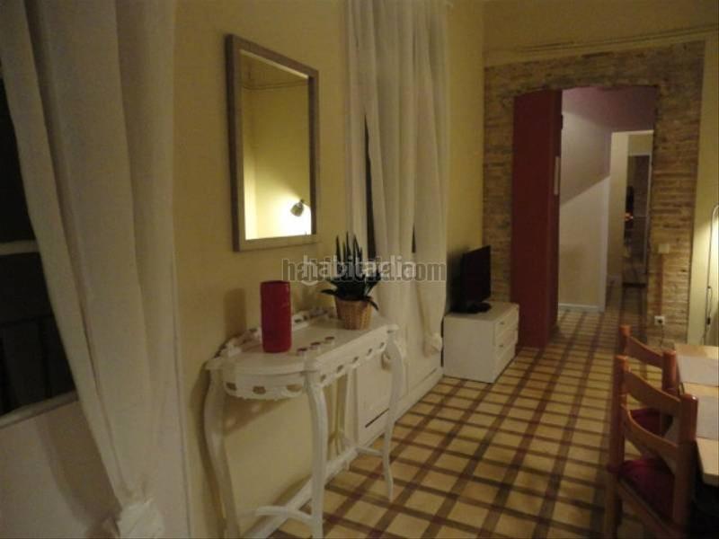 Foto f0f52971-30ad-4485-81d9-3ddd442df9e7. Alquiler piso impecable en born para compartir en Barcelona