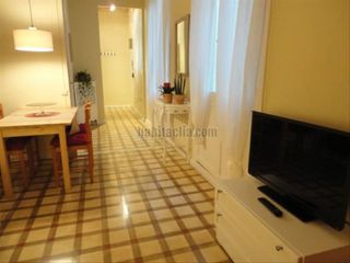 Rent Flat  Carrer dels vigatans. Impecable en born para compartir