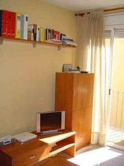 Pis a Carrer de guitard 48. Luminoso y acogedor piso junto calle berlin les corts