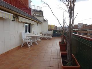 Miete Dachwohnung  Carrer de l'equador. Ático en les corts. ideal estudiantes