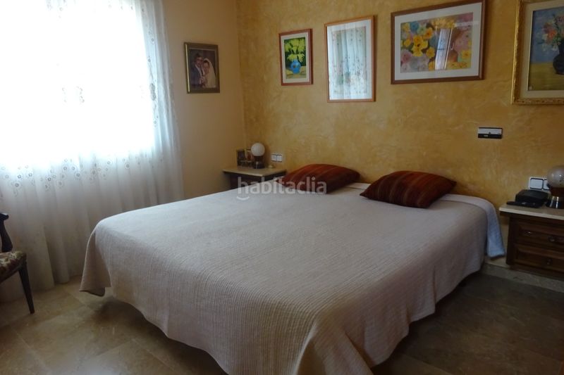 Foto 4da70980-c480-4f0c-a5d2-a004793dffb6. Casa adossada amb xemeneia calefacció aparcament piscina a Barcelona