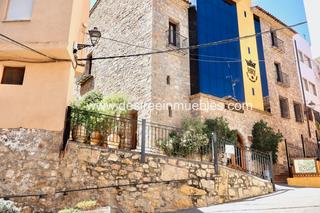 Édifice  Carrer calvari. Sueras