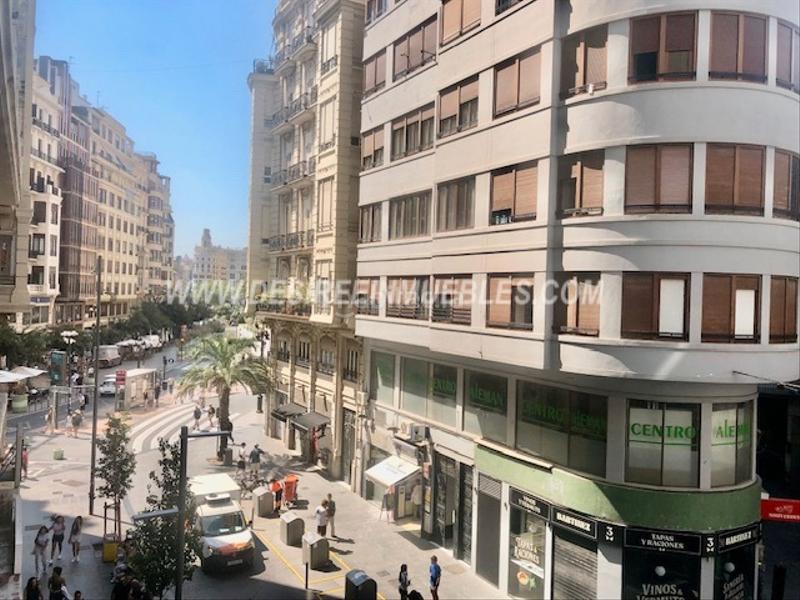 Foto 0488591d-c255-4731-9071-8371546b3fb7. Piso maria cristina en El Mercat Valencia