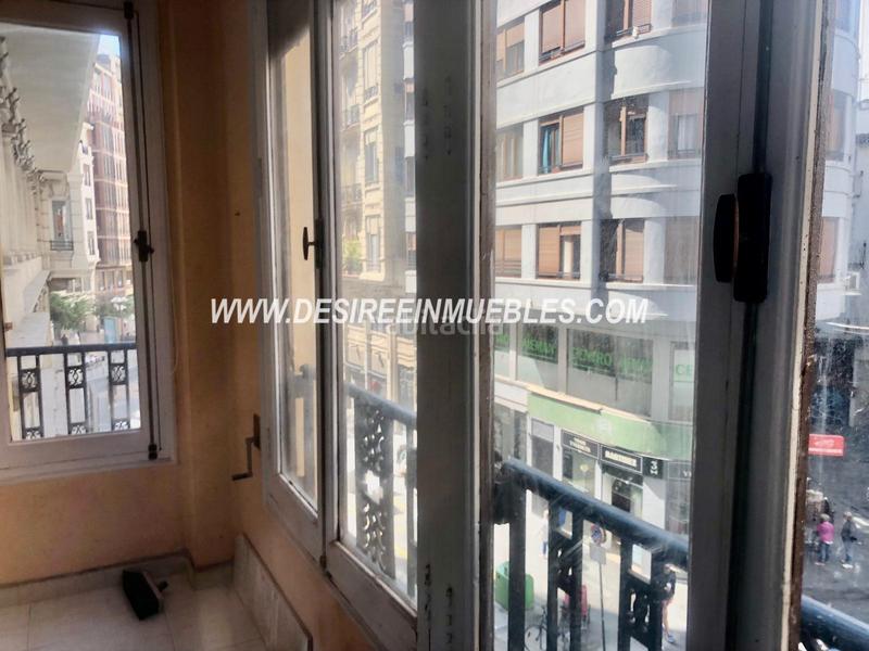 Foto c6c7dc93-7254-4ecc-bca3-1b73cd13aa35. Piso maria cristina en El Mercat Valencia