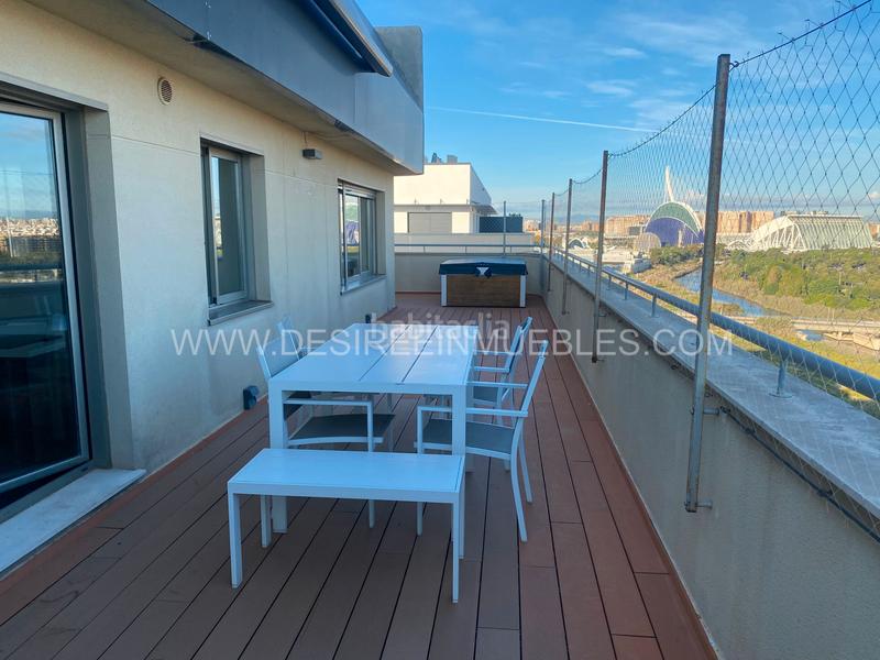 Foto c1a2c445-3c37-4a2a-a2a7-3defb9286dd0. Ático suiza en La Punta Valencia