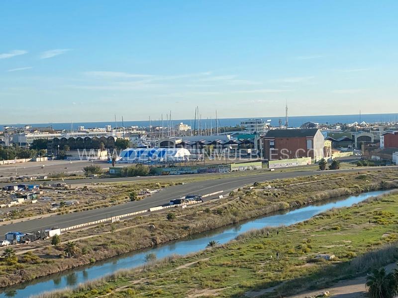 Foto c7773904-091a-4d30-b06d-05ae3ce9bb43. Ático suiza en La Punta Valencia