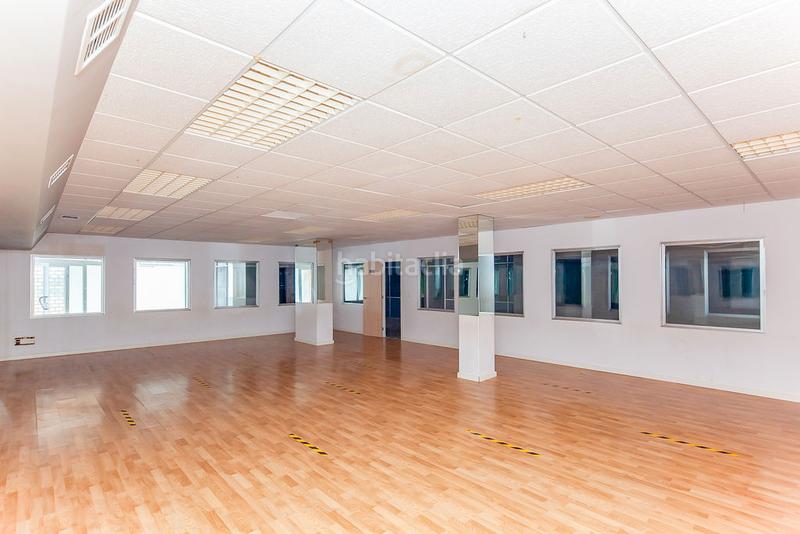 Foto 9bd85961-bf4d-4405-baa6-7d04688b9ccd. Local comercial en carrer gafarró 25 san antonio de benageber en San Antonio de Benagéber