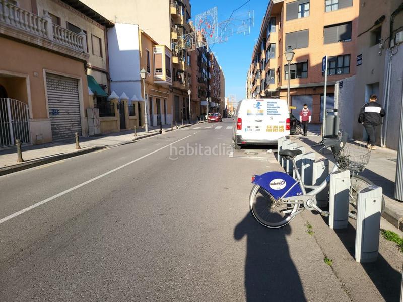 Foto f47499c2-fcc3-4769-8bb6-9da9b636063c. Local commercial dans carrer del campament 83 dans Benimàmet Valencia