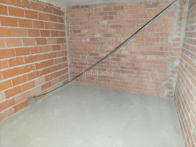 Foto feffcffd-6a39-411c-9b68-abc44cbec76d. Local commercial dans carrer del campament 83 dans Benimàmet Valencia