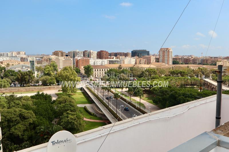 Foto fa5d0c44-9d4f-4880-996a-15c45f1e9c0b. Alquiler ático ciutat vella en El Pla del Remei Valencia