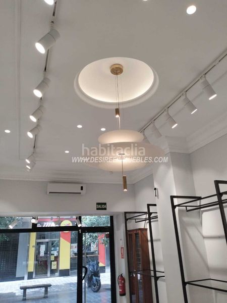 Foto f6b2a5ba-7878-47c7-a6a0-04f9151f1e33. Local comercial amb calefacció a Sant Francesc Valencia