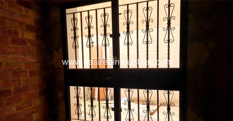 Foto dfeb39eb-cf33-451f-898c-3c868c332d56. Local comercial a La Xerea Valencia