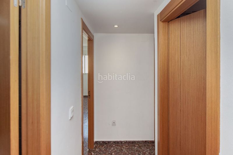 Foto 2cd0b797-04a3-414b-8238-6d3baee58016. Pis amb aparcament a Barrio Benicalap Valencia