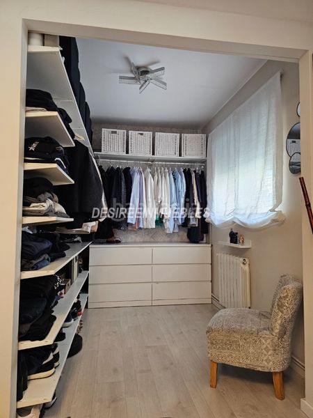 Foto a788026d-4993-46a7-8e2a-5266a601cdc8. Pis amb calefacció aparcament a Barrio Benicalap Valencia