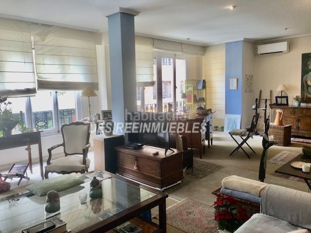 Foto c27d4a07-759f-422c-8c7c-3f24d7171fa7. Pis a El Mercat Valencia