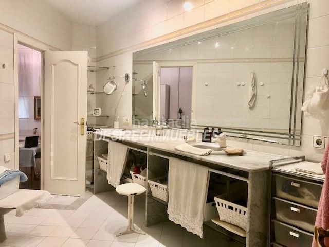 Foto c92ff4f8-23cf-431a-8ae2-7cffb153615d. Pis a El Mercat Valencia