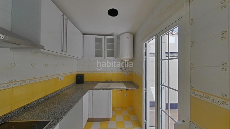 Planta baja en carrer de molina 14 molina en Mont Olivet Valencia - Imagen 4