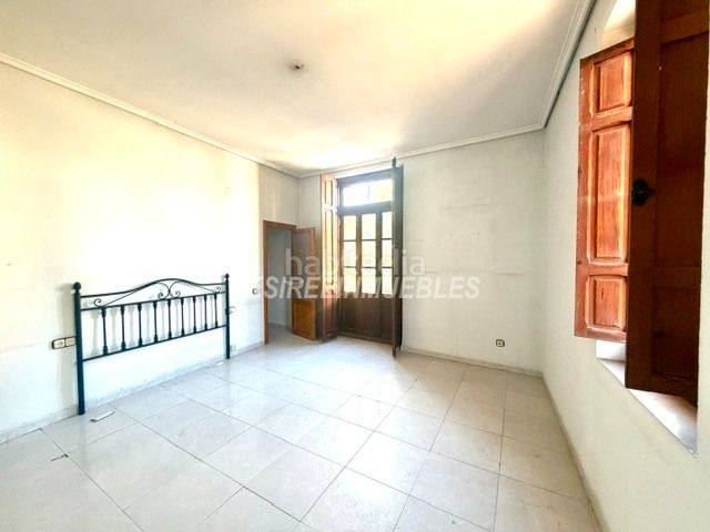 Foto 0b0d6a89-6024-40e0-82fa-be11e0fc6b7f. Casa amb calefacció aparcament a Rocafort