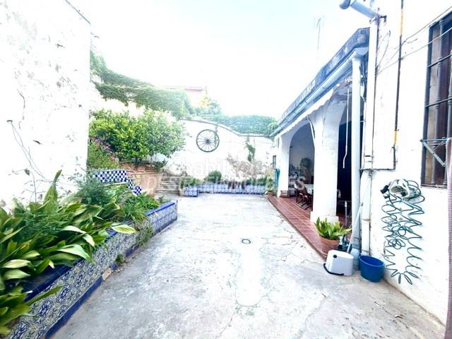 Foto 30a76420-42b4-4b80-8f29-7b554eb808d3. Casa amb calefacció aparcament a Rocafort