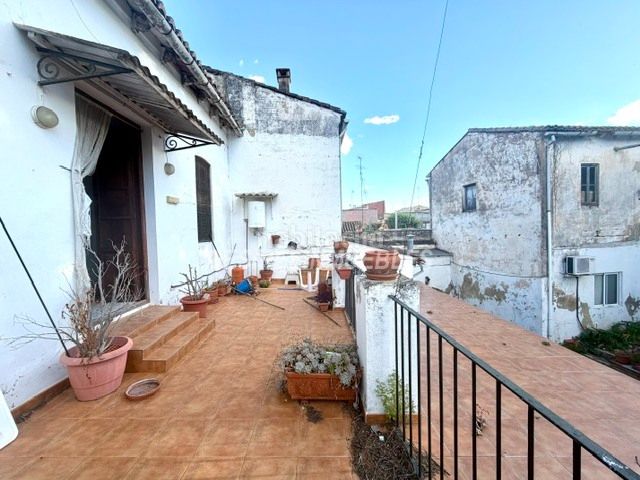 Foto 43e07d8d-0535-414a-bdff-5fc62a84e855. Casa amb calefacció aparcament a Rocafort
